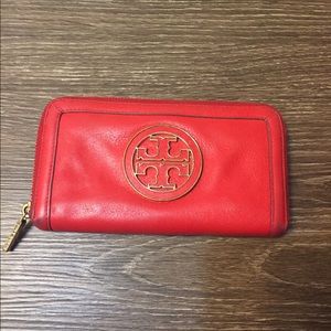 Tory Burch Red Amanda continental wallet